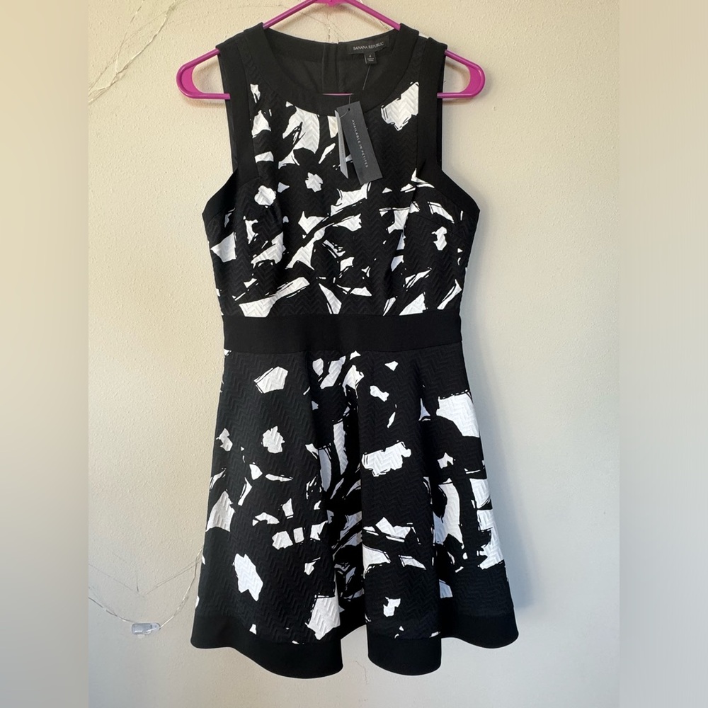 Banana republic women dress - NWT